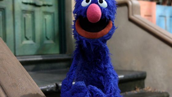 Grover Is Now a Reporter. Journalists Aren’t Optimistic. – MASHAHER