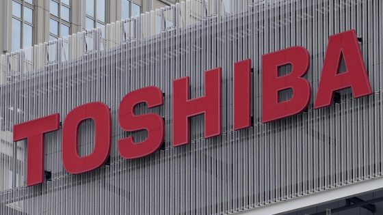 Toshiba Laptop AC adapters recalled after hundreds catch fire, causing minor burns – MASHAHER