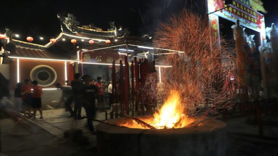 Devotees gather at Hai Choo Soo Temple for Chneah Hoay ceremony – MASHAHER