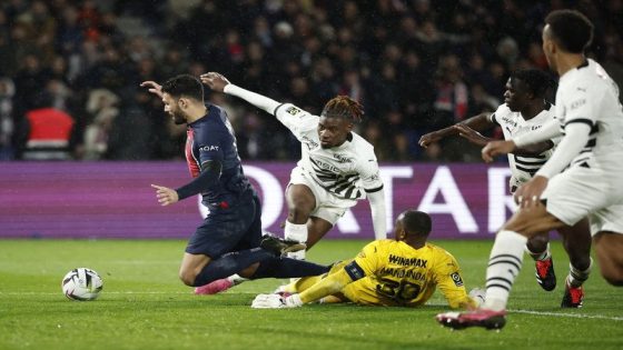 Football: Soccer-League leaders PSG salvage 1-1 draw against Rennes – MASHAHER