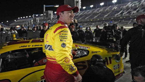 Joey Logano wins pole position for 2024 Daytona 500 – MASHAHER