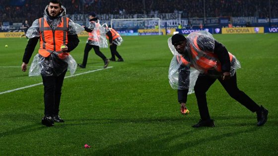 Model airplanes keep protests flying high in Bundesliga as Bayern and Frankfurt game interrupted – MASHAHER