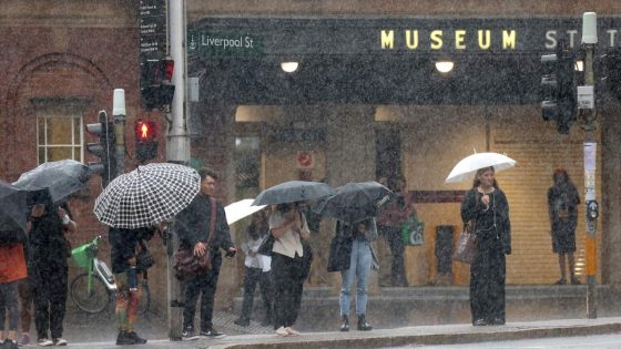 Sydney lightning strike injures four, 300 flights delayed due to thunderstorms – MASHAHER