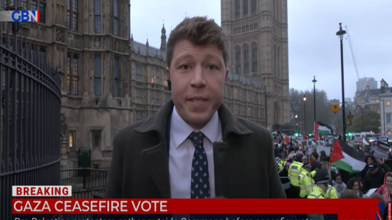 Crowds FLOOD Westminster in protest of Gaza war as MPs prepare to vote on ceasefire – MASHAHER