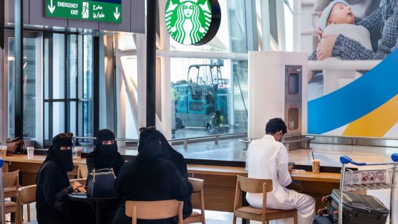 Starbucks Franchise Lays Off Workers in Mideast Amid Gaza-Tied Boycotts – MASHAHER