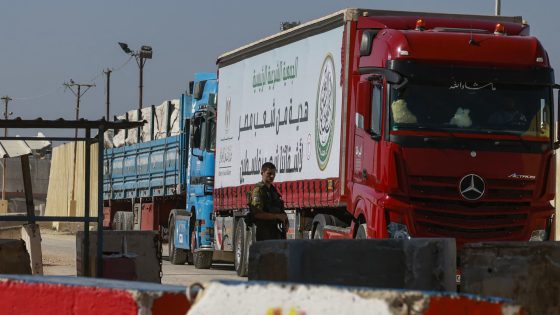 Hundreds of trucks full of aid sit idle near border with Gaza as crisis deepens – MASHAHER