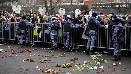 Navalny’s funeral in pictures: Mourners gather in Moscow – MASHAHER