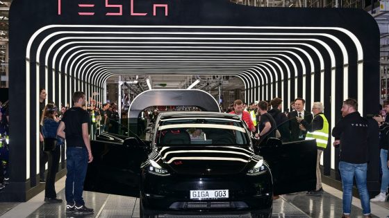 Elon Musk requires ‘FSD’ demo for every prospective Tesla buyer in North America – MASHAHER