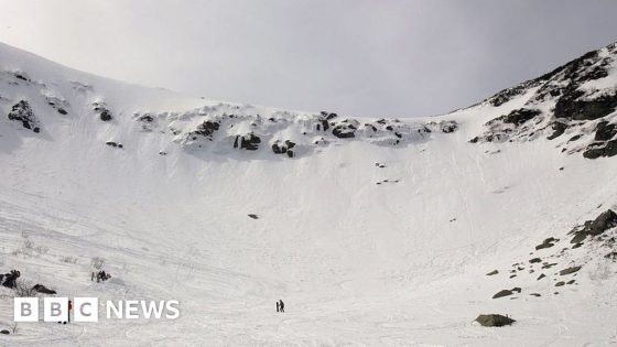 Skier dies after 600ft fall down Mount Washington – MASHAHER