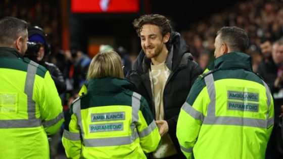 Tom Lockyer: Luton Town captain thanks ‘hero’ medics who saved his life at Bournemouth – MASHAHER