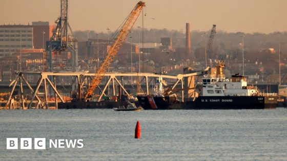 Massive US crane to haul Baltimore bridge wreckage – MASHAHER