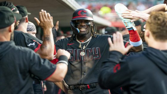 Reds star Elly De La Cruz addresses reporters entirely in English for 1st time: ‘It’s so important to me’ – MASHAHER