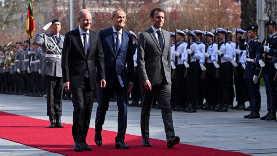 Macron and Scholz Meet to Patch Up Differences on Ukraine – MASHAHER