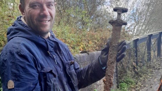 This Treasure Hunter’s Latest Find? A 1,000-Year-Old Viking Sword. – MASHAHER