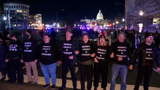 Cease-fire protesters block traffic in DC ahead of SOTU – MASHAHER