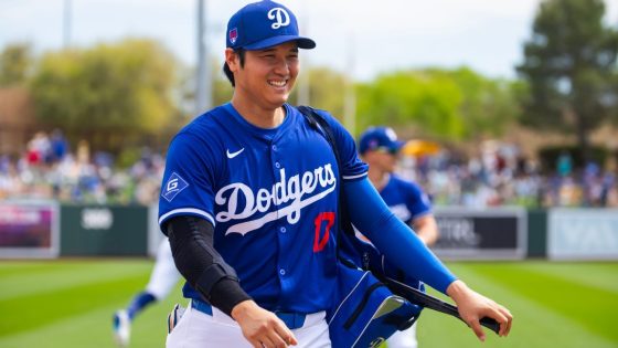 Dodgers’ Shohei Ohtani to throw, could play field this season – MASHAHER