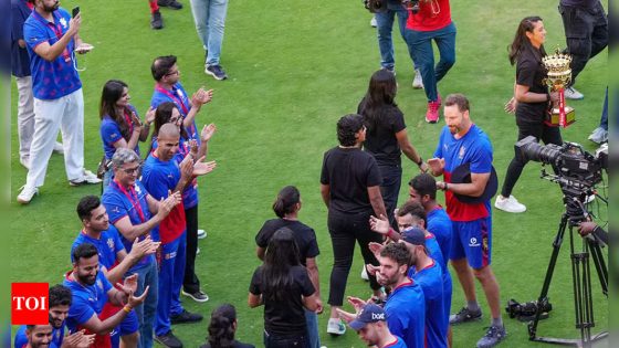 Watch: RCB men’s team gives guard of honour to Smriti Mandhana-led WPL 2024 champions | Cricket News – MASHAHER