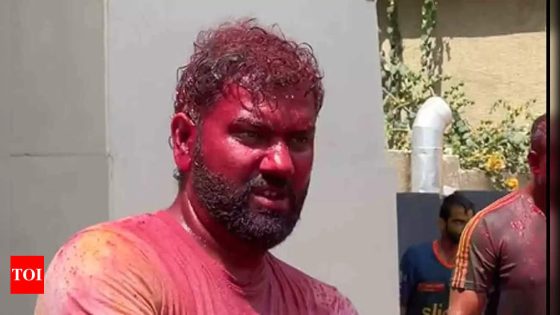 Watch: Rohit Sharma celebrates Holi with Mumbai Indians teammates | Off the field News – MASHAHER