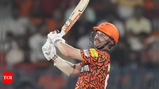 Travis Head: Watch: 6 6 4 4 – How Travis Head gives Sunrisers Hyderabad a ‘head start’ against Mumbai Indians | Cricket News – MASHAHER