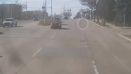 WATCH: Milwaukee bus driver rescues barefoot child found walking in road – MASHAHER