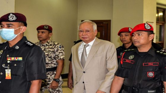 Malaysian Bar to seek judicial review of Najib’s commuted sentence – MASHAHER