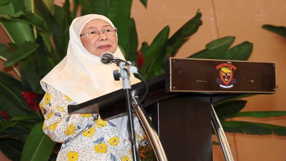 Wan Azizah presents over RM200,000 in contribution to Bandar Tun Razak mosques, suraus – MASHAHER