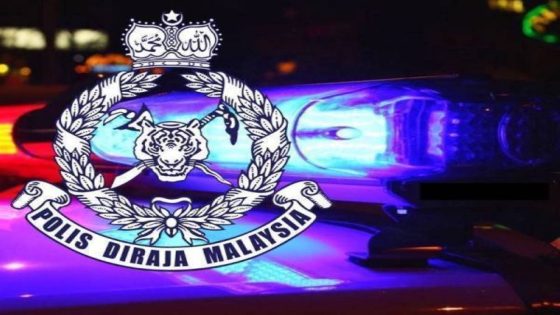 Video of two men fighting for right of way on narrow road in Sabah goes viral – MASHAHER