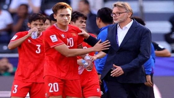 Vietnam fire Troussier after angry fans turn on French coach – MASHAHER