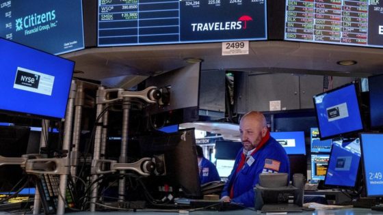 Wall Street opens lower while Boeing shares gain – MASHAHER