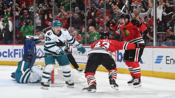 United Center roar returns after Blackhawks erupt for 3 goals in 1:23: ‘I couldn’t hear myself think’ – MASHAHER