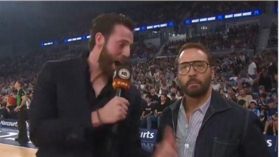 Hollywood actor Jeremy Piven drops F-bomb in hilarious NBL grand final interview before Tasmania JackJumpers claim title – MASHAHER