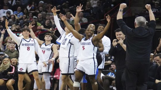 March Madness: San Diego State cruises past Yale to set up title game rematch with UConn in Sweet 16 – MASHAHER