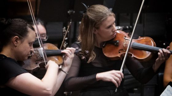 Rebecca Glorie and Andrea Mendham play Bach’s Double Concerto with Fremantle Chamber Orchestra – MASHAHER