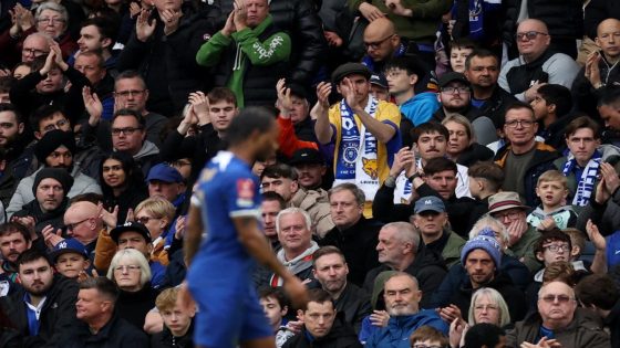 Chelsea boos leave players – and their representatives – fearing they could be next Public Enemy No1 – MASHAHER