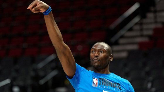 Thunder’s Bismack Biyombo collapses near bench during game vs Trail Blazers – MASHAHER