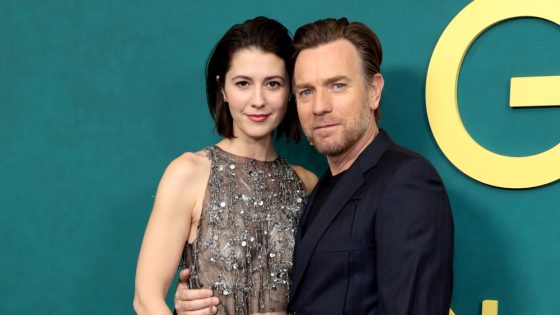 Ewan McGregor Used Intimacy Coordinator to Film Sex Scenes With Wife – MASHAHER