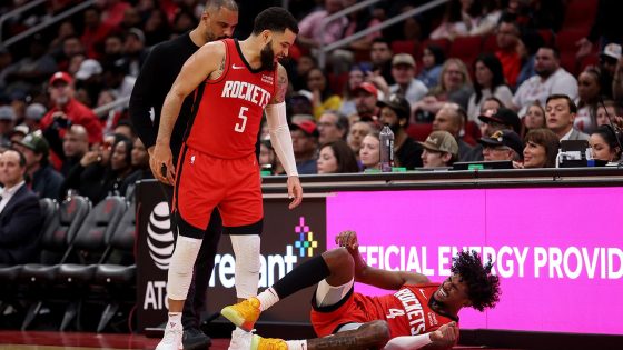 DeMar DeRozan, Dillon Brooks ejected after chippy on-court scuffle in Houston – MASHAHER