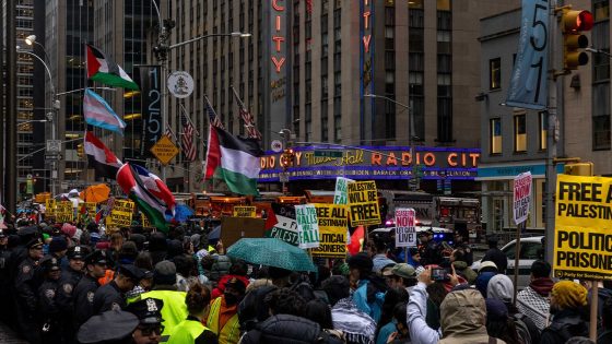 Demonstrators protested outside of NYC Radio City Music Hall – MASHAHER