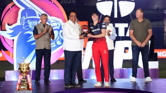 WPL 2024 Final, Presentation Ceremony: Full winners list; Molineux Player of the final; Perry gets Orange Cap, Deepti MVP; Shreyanka Purple Cap – MASHAHER