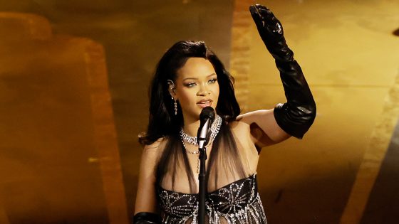 Rihanna Performs Rare Fan Favorites at Billionaire’s Wedding Party – MASHAHER