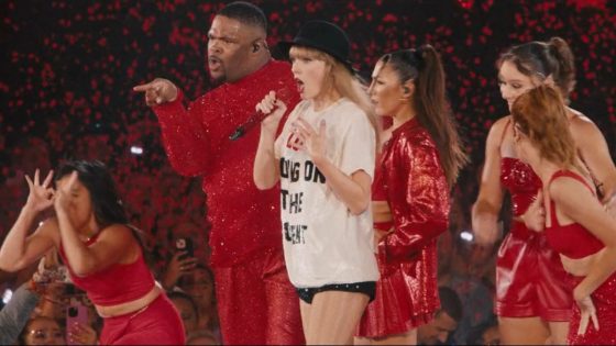 The ’22’ Hat Recipient In Lisbon Kissed Taylor Swift On The Cheek During The Eras Tour, And She Had The Sweetest Response – MASHAHER