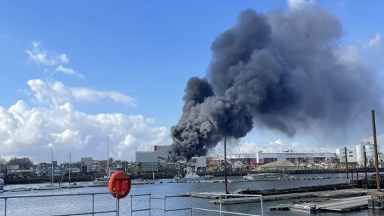 Major blaze just metres from St Mary’s football stadium as huge plumes of smoke fill the air – MASHAHER