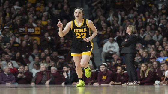 Caitlin Clark’s pursuit of Pete Maravich’s NCAA scoring record: Follow live as Iowa star goes for history – MASHAHER