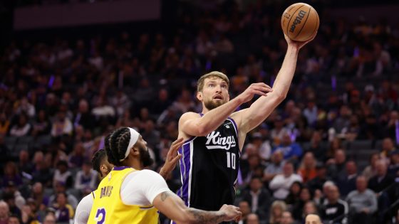 What we learned as Domas, Barnes fuel Kings’ season sweep of Lakers – MASHAHER