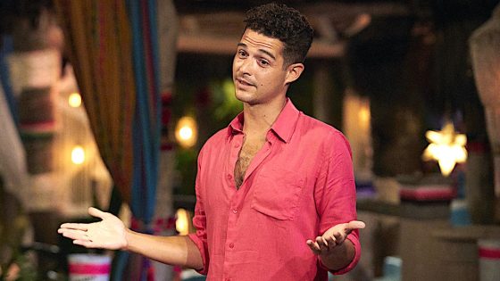 Wells Adams Called Bachelor In Paradise’s Drink Limit ‘A Little Silly,’ But His Excuse For Letting Contestants ‘Get Around It’ Is Downright Ridiculous – MASHAHER