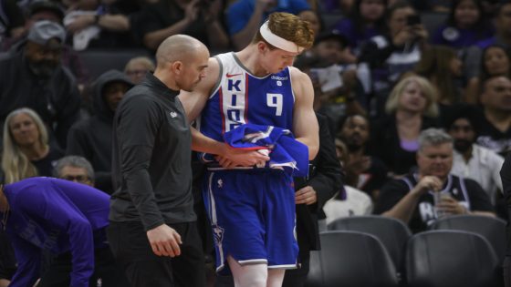 Kings guard Kevin Huerter suffered a left dislocated shoulder, team announces – MASHAHER