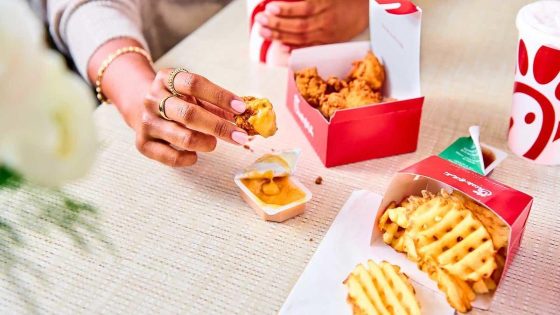 Chick-fil-A tells customers to throw out a popular dipping sauce – MASHAHER