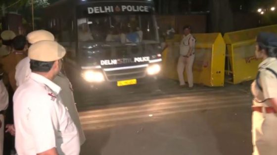 Watch: Arvind Kejriwal being taken to Enforcement Directorate headquarters – MASHAHER