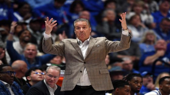 John Calipari’s Kentucky tourney flops continue as calls for his job get louder – MASHAHER