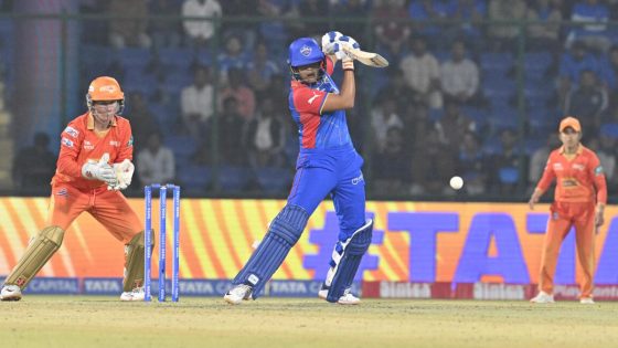 WPL 2024: Shafali Verma smashes half-century, Delhi Capitals beats Gujarat Giants to reach final – MASHAHER